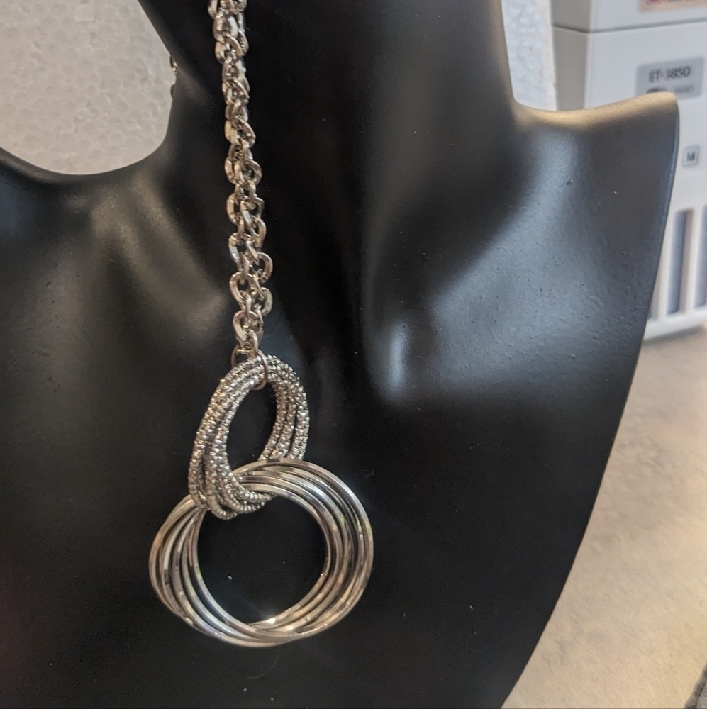 Silver Drop Necklace‎ - Picture 2 of 2